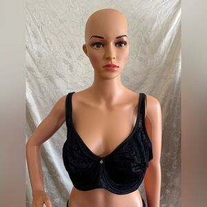 Breezies 44C Black Lace Bra (Good Condition)